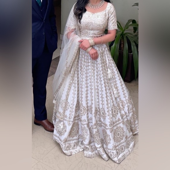 Indian Lengha outfit for sale!! My Engagement outfit!! - Picture 1 of 8